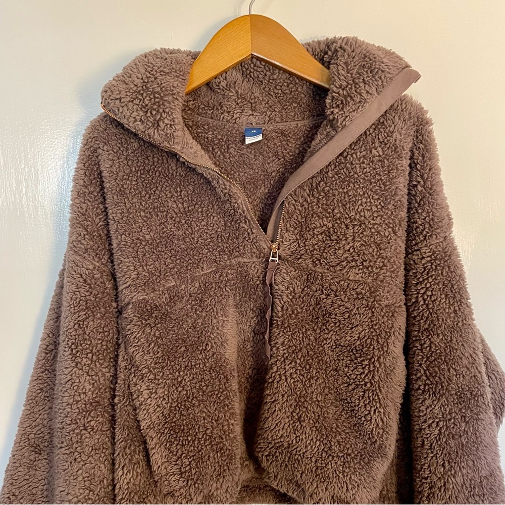 Old Navy Cropped Fluffy Pullover